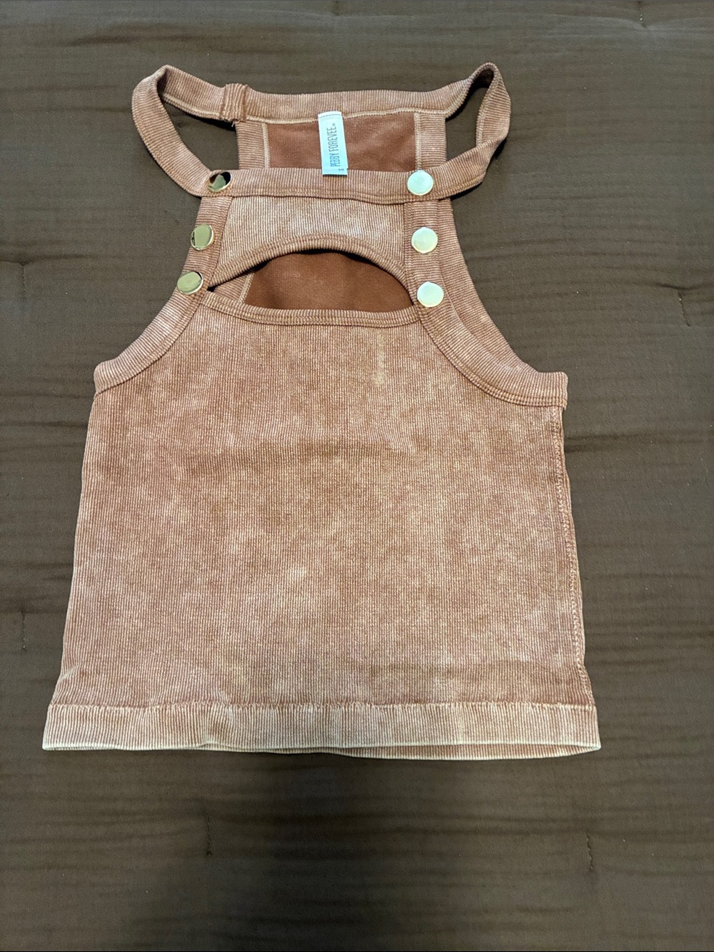 NWOT PEBBY FOREVEE Women’s Washed Rust Crop Tank with Snap-Detail Straps